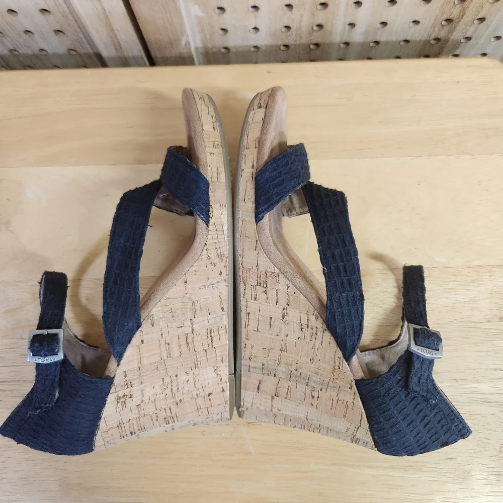 TOMS Women's Cork Platform Clarissa Wedges NAVY Cross Strap Sandals Size 10W